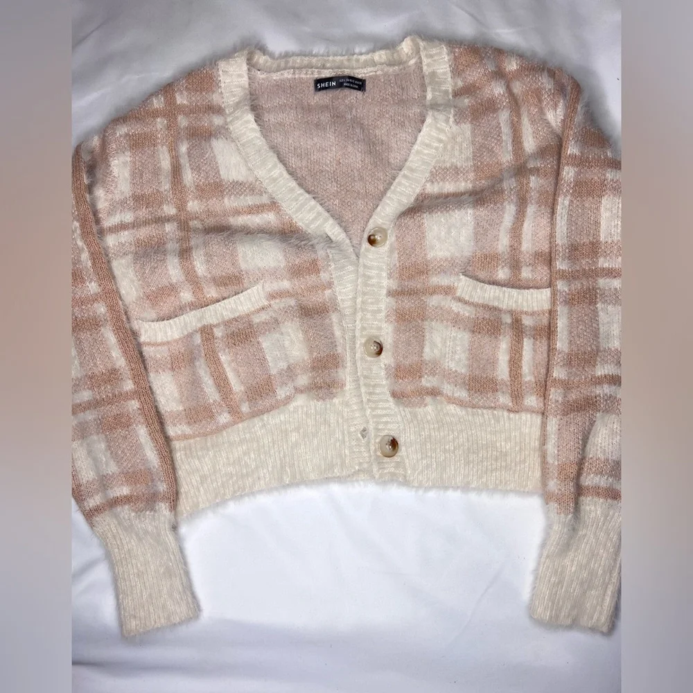 Size Large - Picture 2 of 2